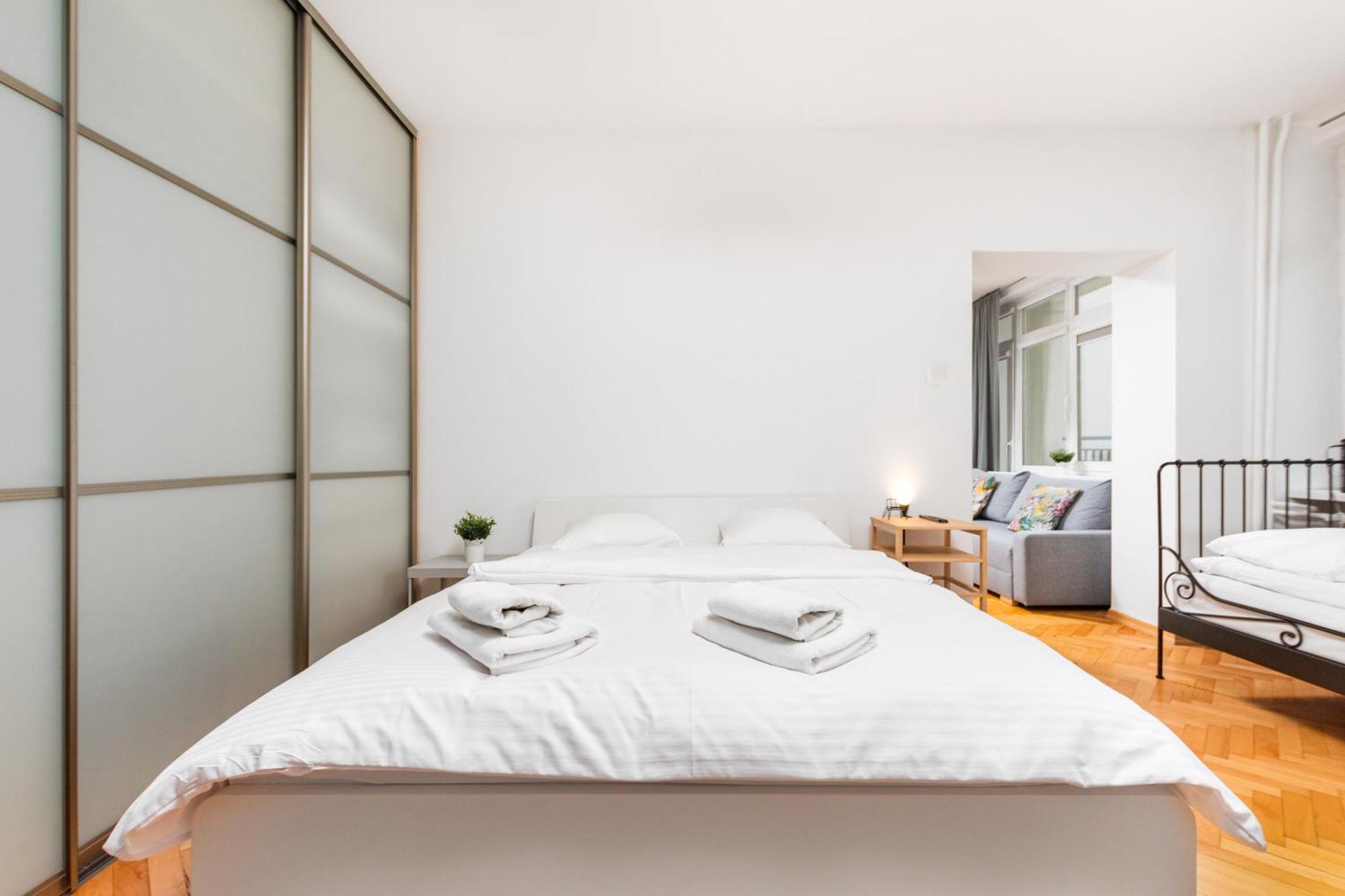 Apartament Wspolna By Your Freedom ワルシャワ エクステリア 写真